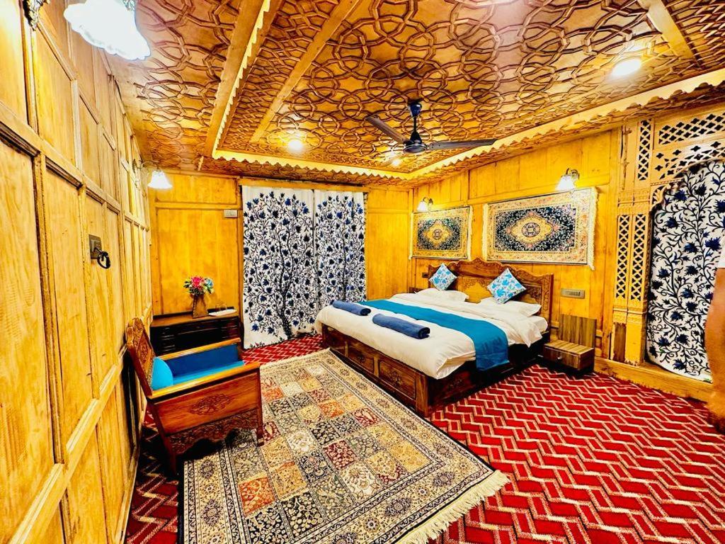 New Zealand Group Of Houseboats Hotel Srīnagar Buitenkant foto
