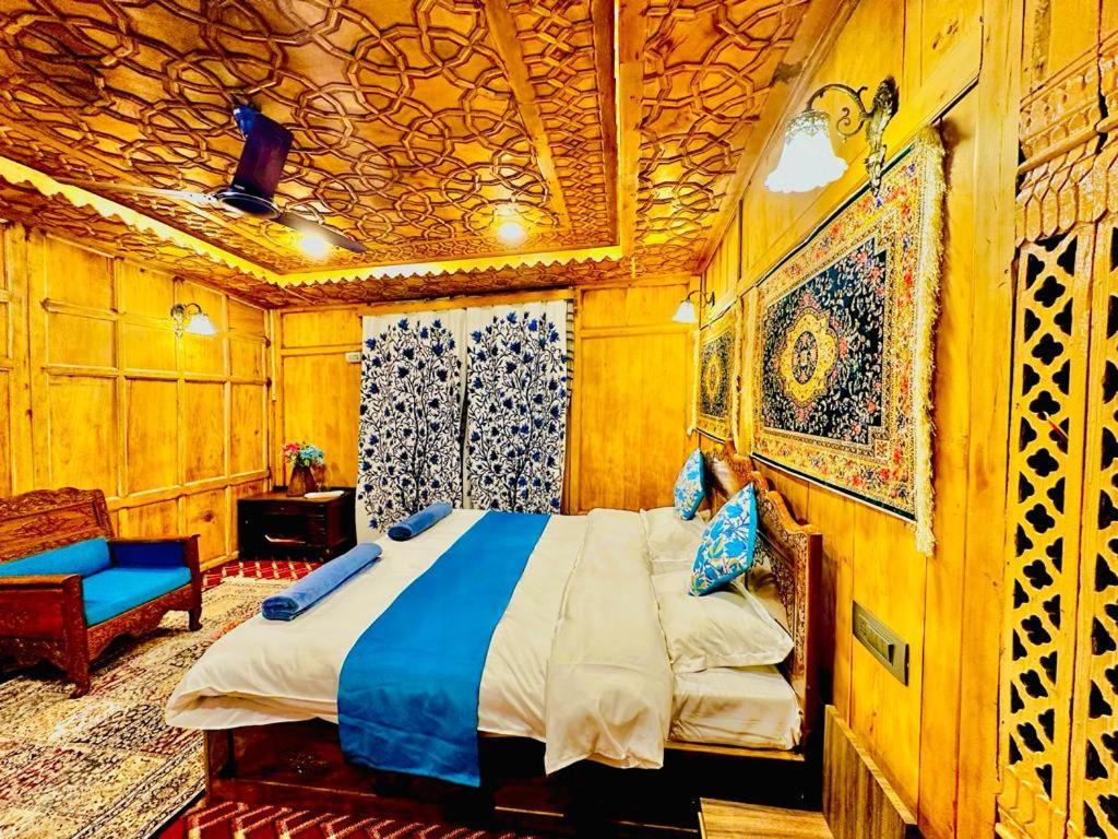 New Zealand Group Of Houseboats Hotel Srīnagar Buitenkant foto