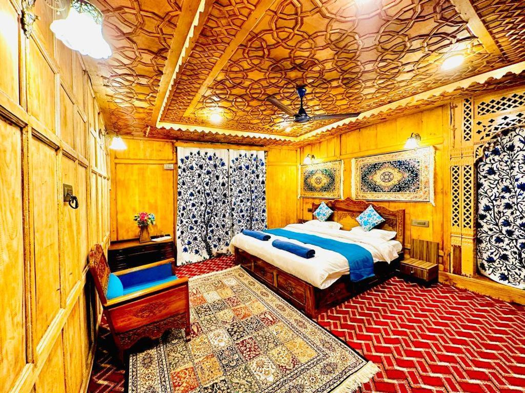New Zealand Group Of Houseboats Hotel Srīnagar Buitenkant foto