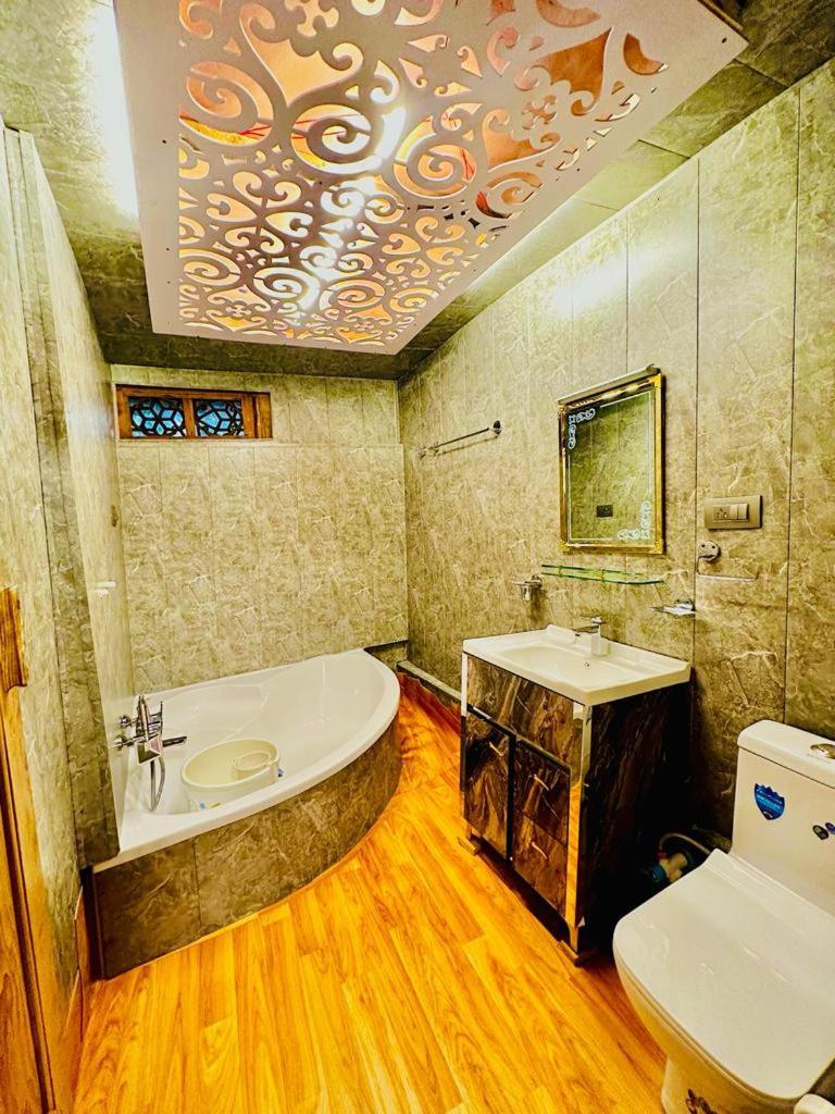 New Zealand Group Of Houseboats Hotel Srīnagar Buitenkant foto